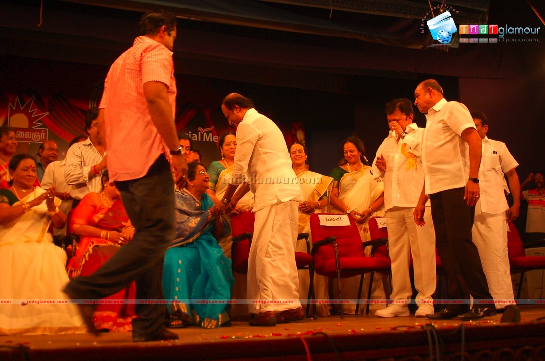 Rajini at Ninaivalaigal Final Day Event hd photo